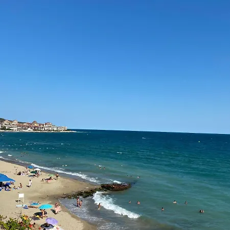 Sea View Panoramic Apartments, Noks Crown Club דירה