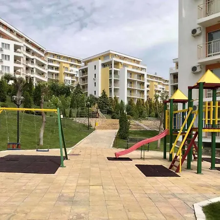 Sea View Panoramic Apartments, Noks Crown Club * סבטי ולאס