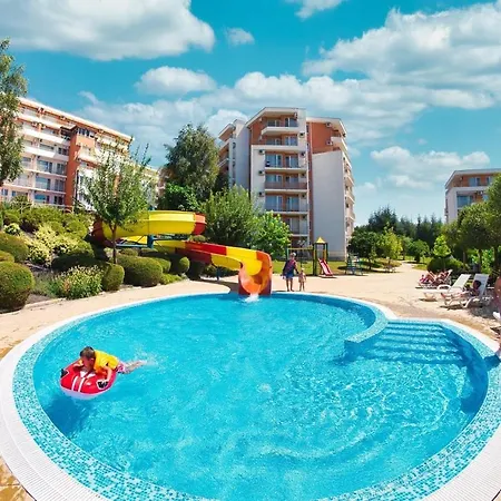 Sea View Panoramic Apartments, Noks Crown Club דירה