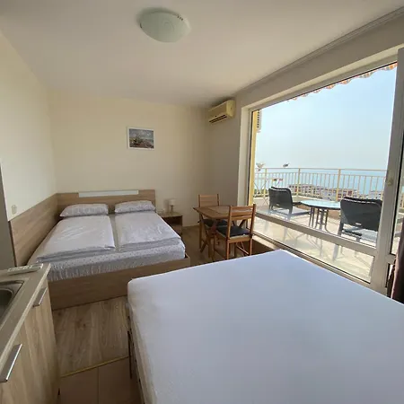 Sea View Panoramic Apartments, Noks Crown Club דירה סבטי ולאס