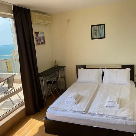 Sea View Panoramic Apartments, Noks Crown Club *
