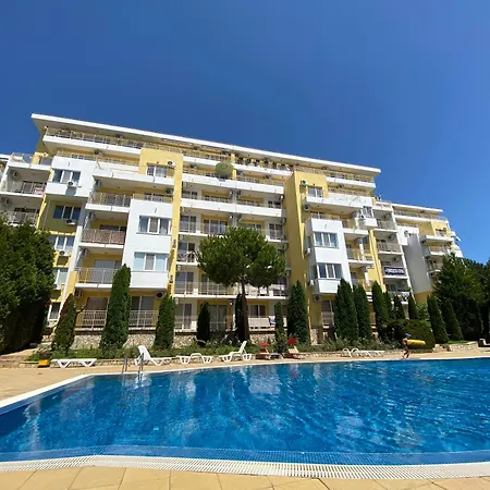 Sea View Panoramic Apartments, Noks Crown Club דירה