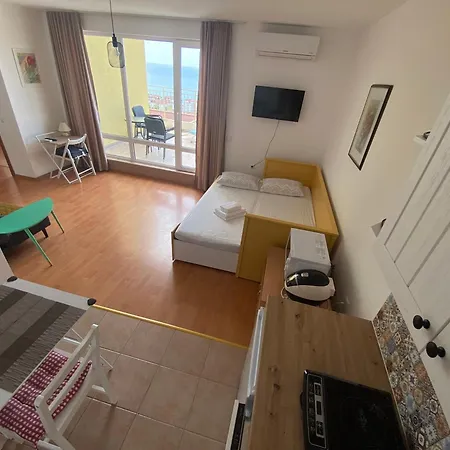 Sea View Panoramic Apartments, Noks Crown Club Apartman *