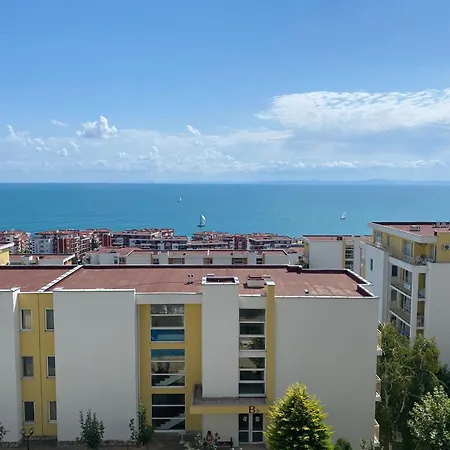 Sea View Panoramic Apartments, Noks Crown Club Apartman *