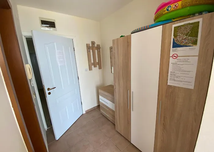 Sea View Panoramic Apartments, Noks Crown Club