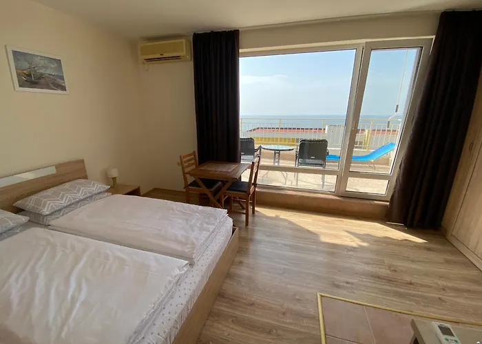 Sea View Panoramic Apartments, Noks Crown Club