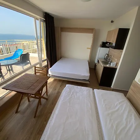 Sea View Panoramic Apartments, Noks Crown Club アパート *