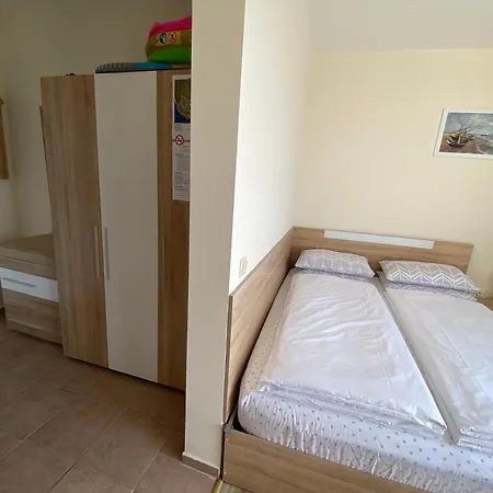 Sea View Panoramic Apartments, Noks Crown Club *