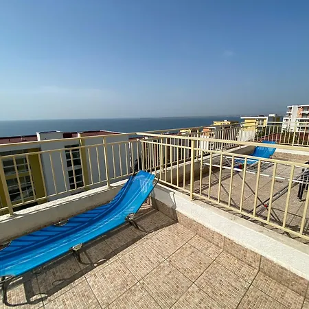 Sea View Panoramic Apartments, Noks Crown Club * סבטי ולאס