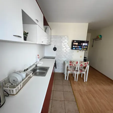 Sea View Panoramic Apartments, Noks Crown Club סבטי ולאס
