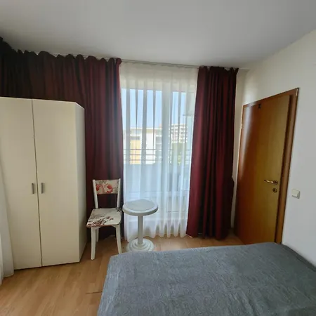 Sea View Panoramic Apartments, Noks Crown Club סבטי ולאס