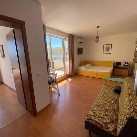 Sea View Panoramic Apartments, Noks Crown Club *