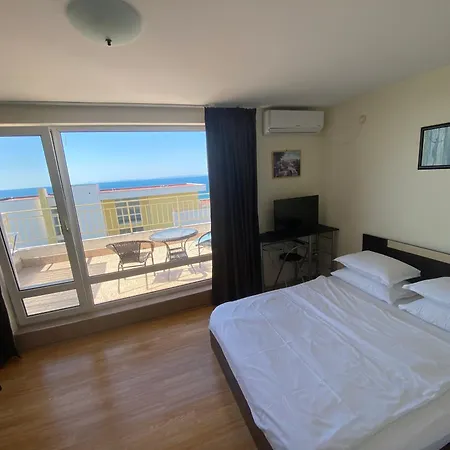 Sea View Panoramic Apartments, Noks Crown Club סבטי ולאס