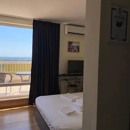 Sea View Panoramic Apartments, Noks Crown Club דירה