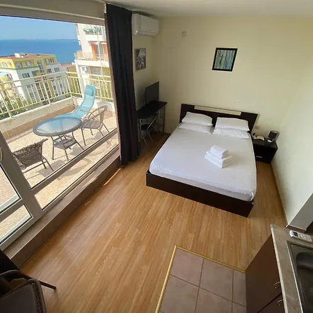 Sea View Panoramic Apartments, Noks Crown Club סבטי ולאס