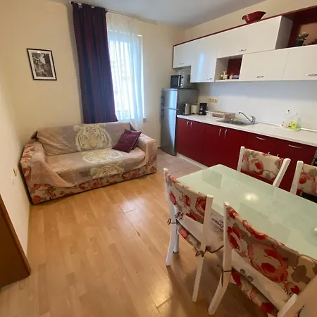 Sea View Panoramic Apartments, Noks Crown Club