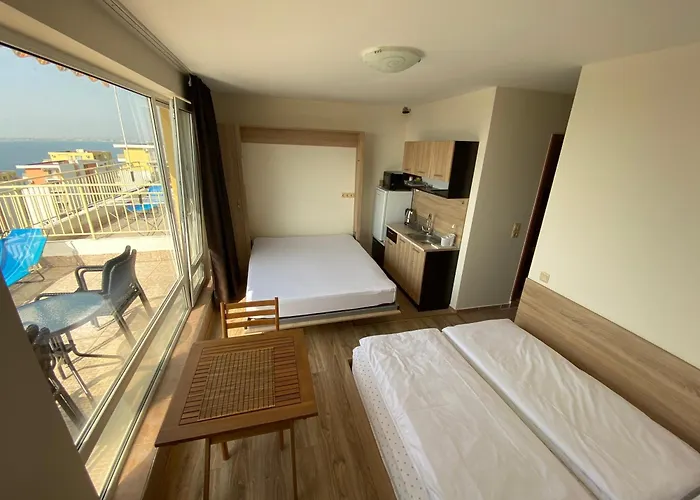 Sea View Panoramic Apartments, Noks Crown Club