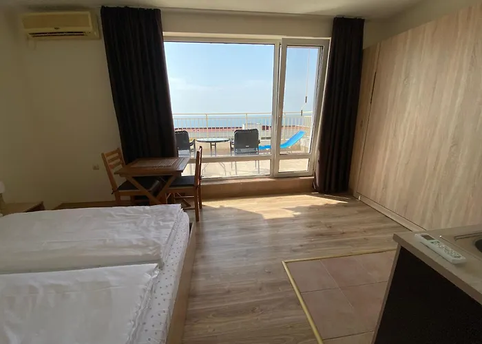 Sea View Panoramic Apartments, Noks Crown Club *