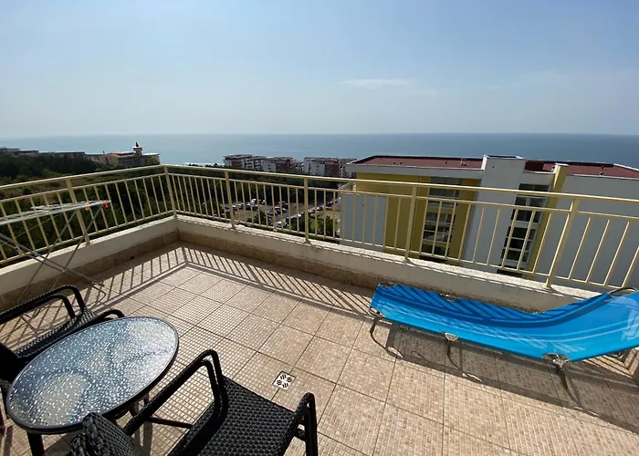 Sea View Panoramic Apartments, Noks Crown Club شقة *