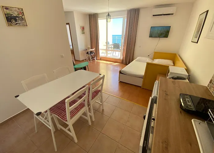 Апартаменты Sea View Panoramic Apartments, Noks Crown Club