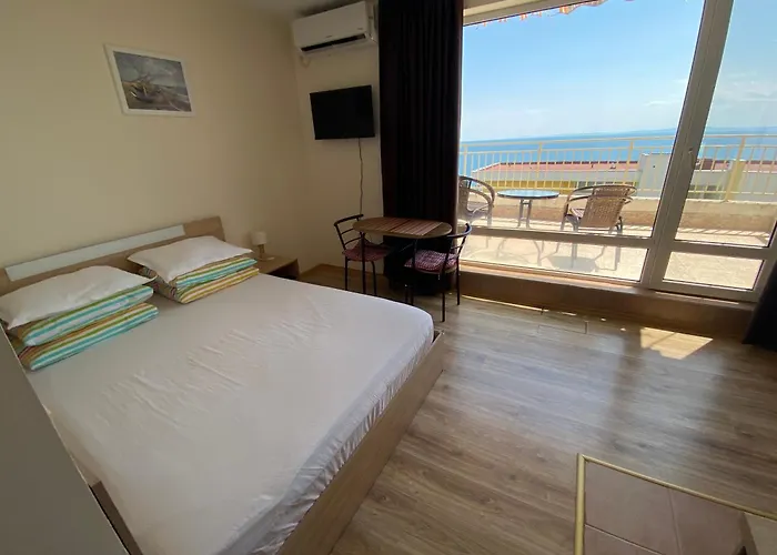 Sea View Panoramic Apartments, Noks Crown Club