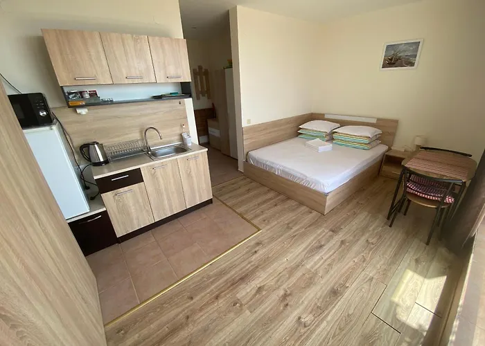 Sea View Panoramic Apartments, Noks Crown Club Апартаменты Свети-Влас