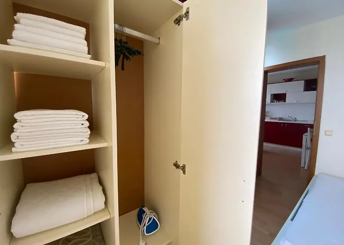 Sea View Panoramic Apartments, Noks Crown Club *