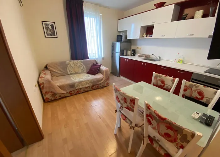 Sea View Panoramic Apartments, Noks Crown Club